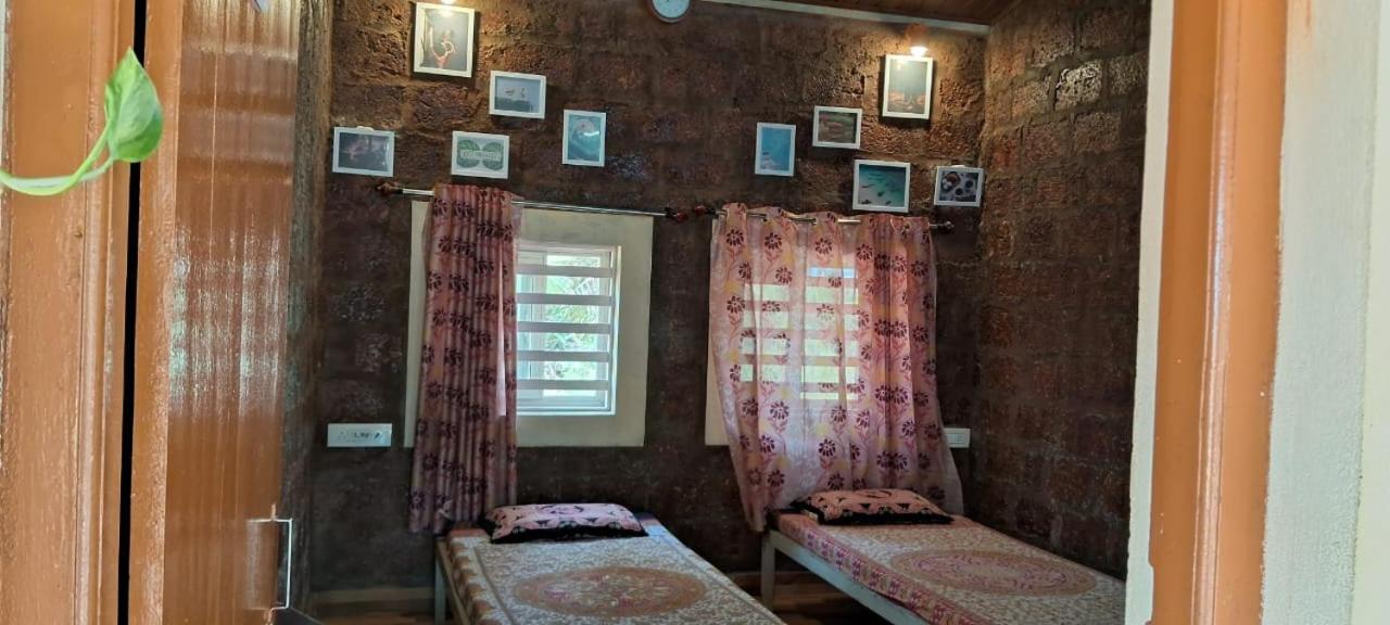 Riverstone Riverfront Stay Gokarna  Zimmer foto