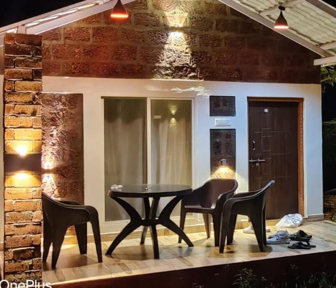 Riverstone Riverfront Stay Gokarna  Zimmer foto