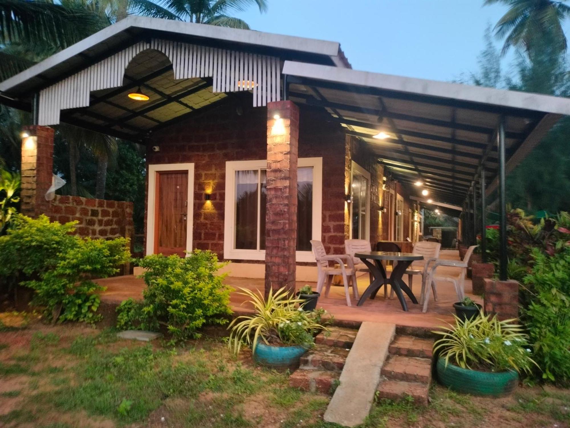 Riverstone Riverfront Stay Gokarna  Zimmer foto